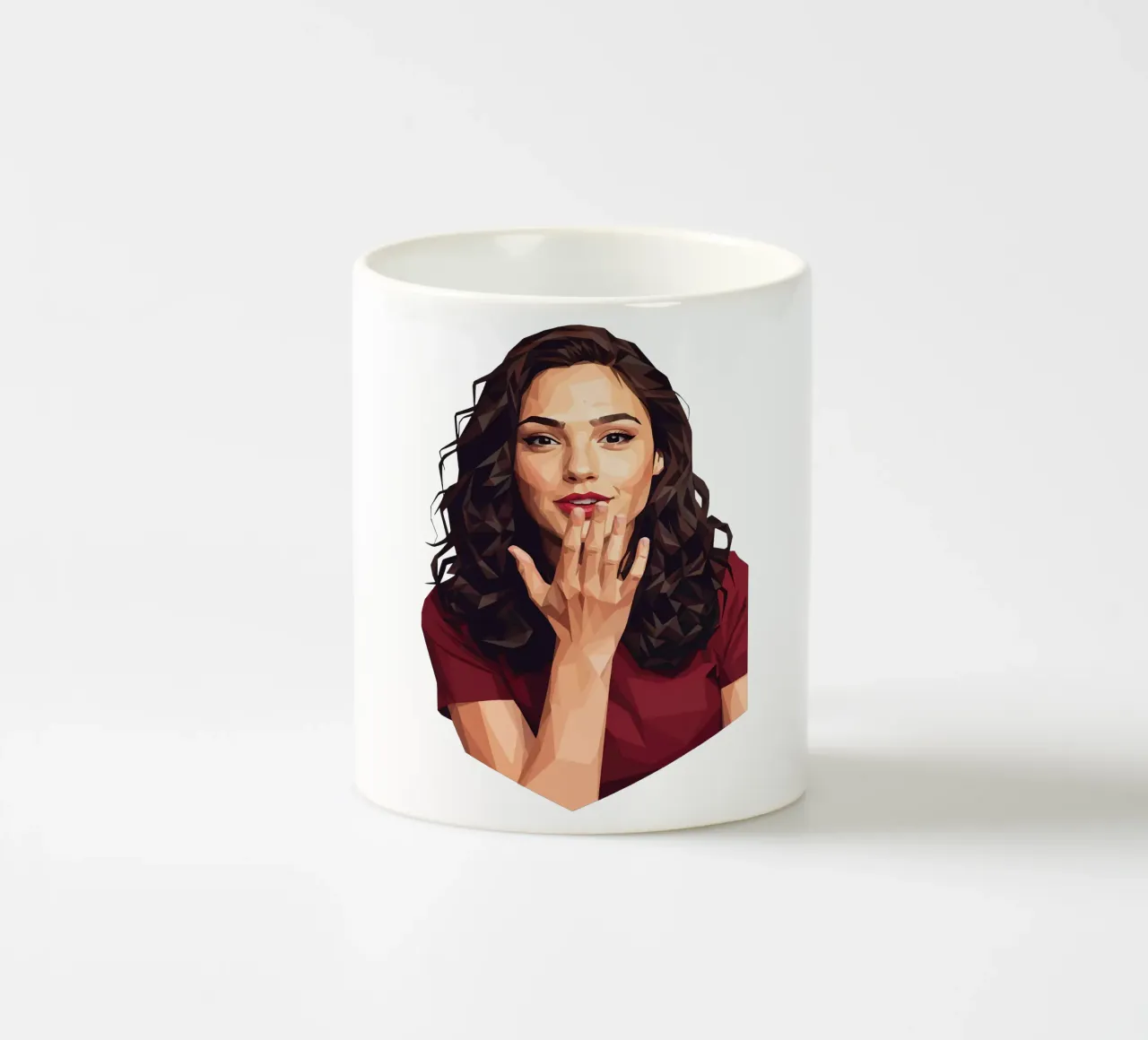 Gal gadot Low poly tazza in ceramica da Low Profile