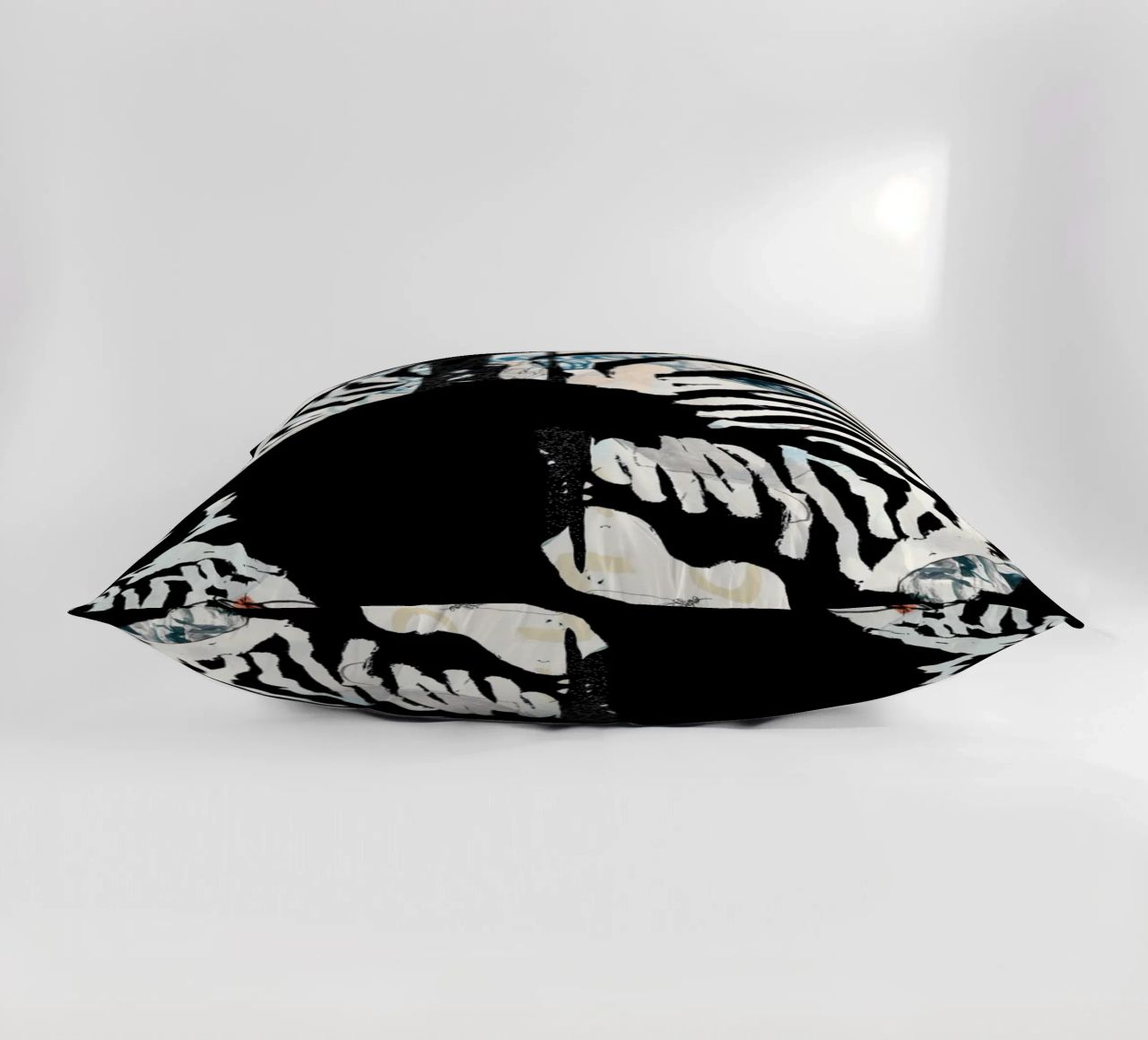 zebra3 cuscino da Giulio Iurissevich