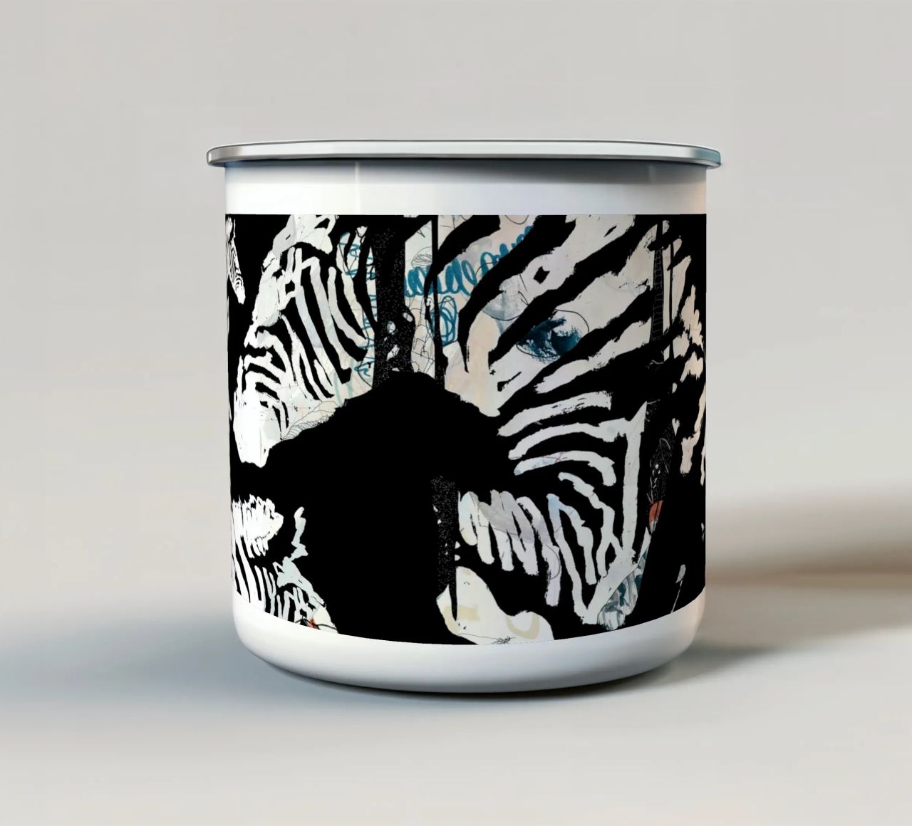 zebra3 tazza in smalto da Giulio Iurissevich