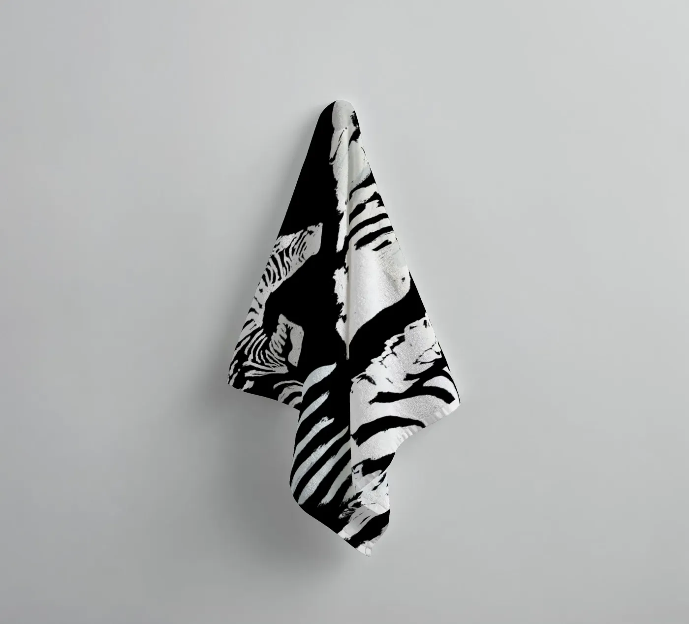 zebra3 badhanddoek van Giulio Iurissevich