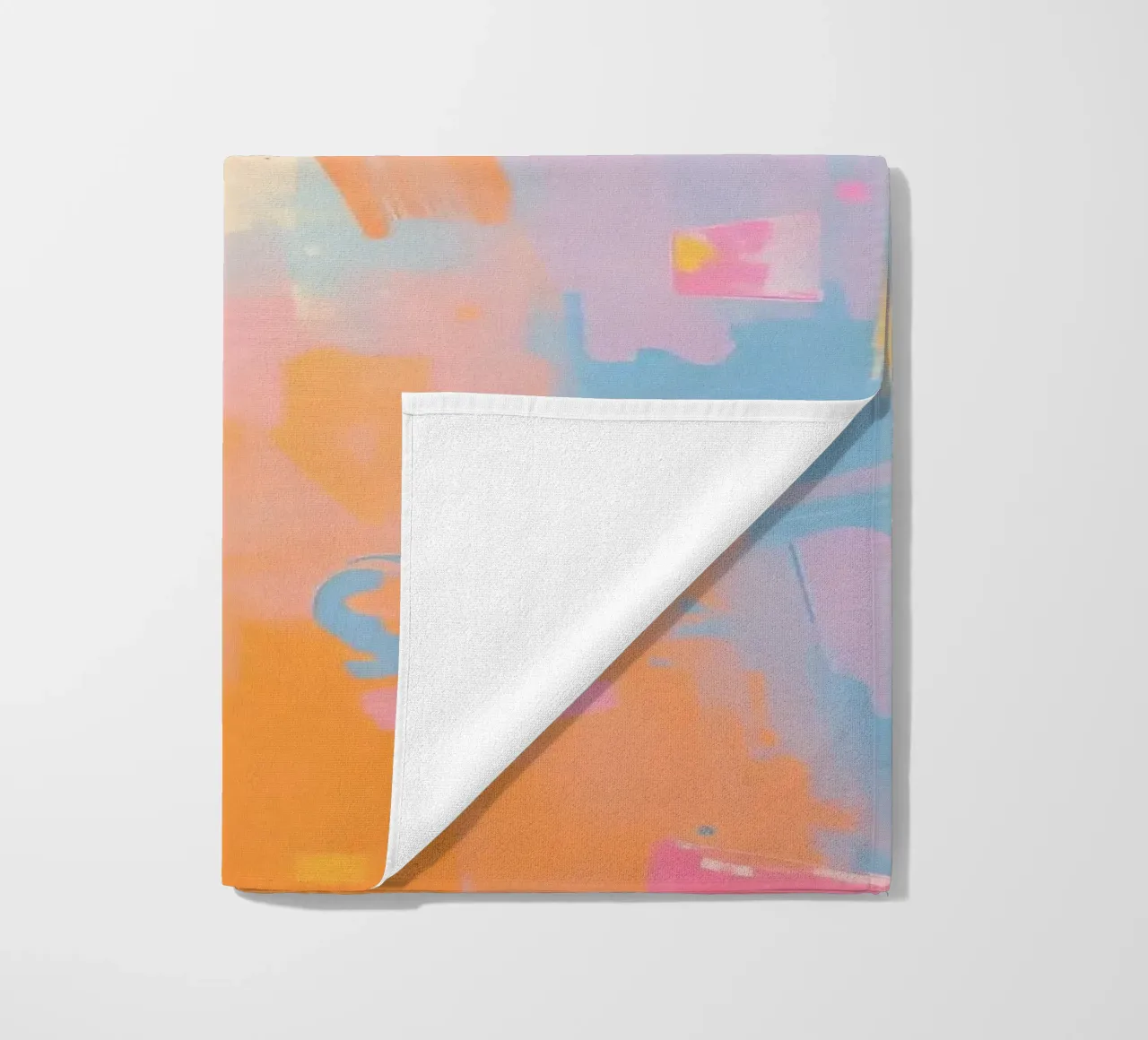Pittura astratta con colori e pennellate a pastello telo mare da DesignDoodle