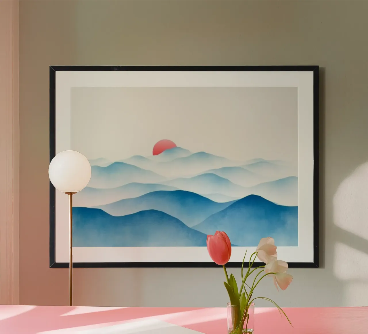 Montagne blu eteree e sole rosso - Terra serena ad acquerello poster con telaio in alluminio da Artistic-shop