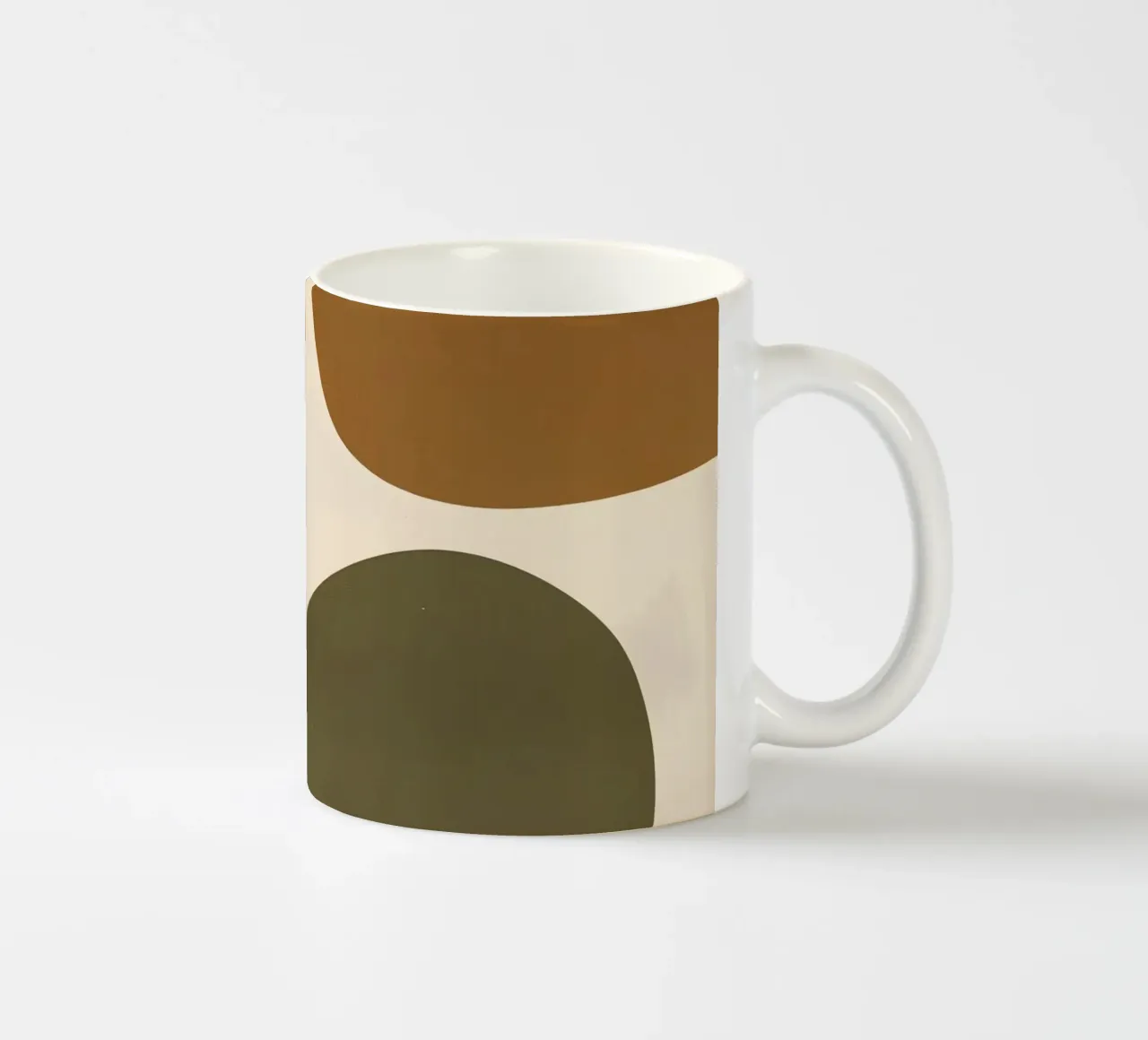 Forme astratte in marrone, arancione e verde tazza in ceramica da DesignDoodle