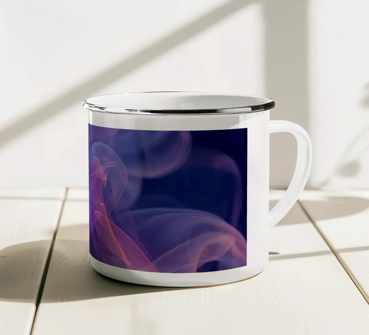 Fumo colorato vorticoso astratto su sfondo scuro tazza in smalto da DesignDoodle