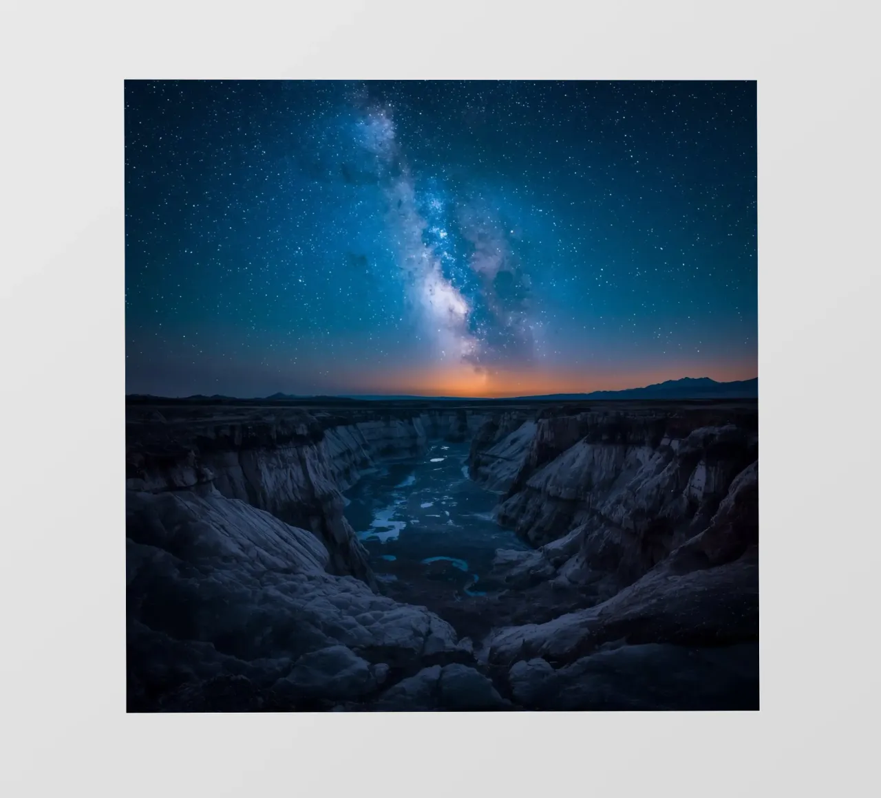 Paesaggio del canyon di notte con la Via Lattea pellicola backlit da DesignDoodle