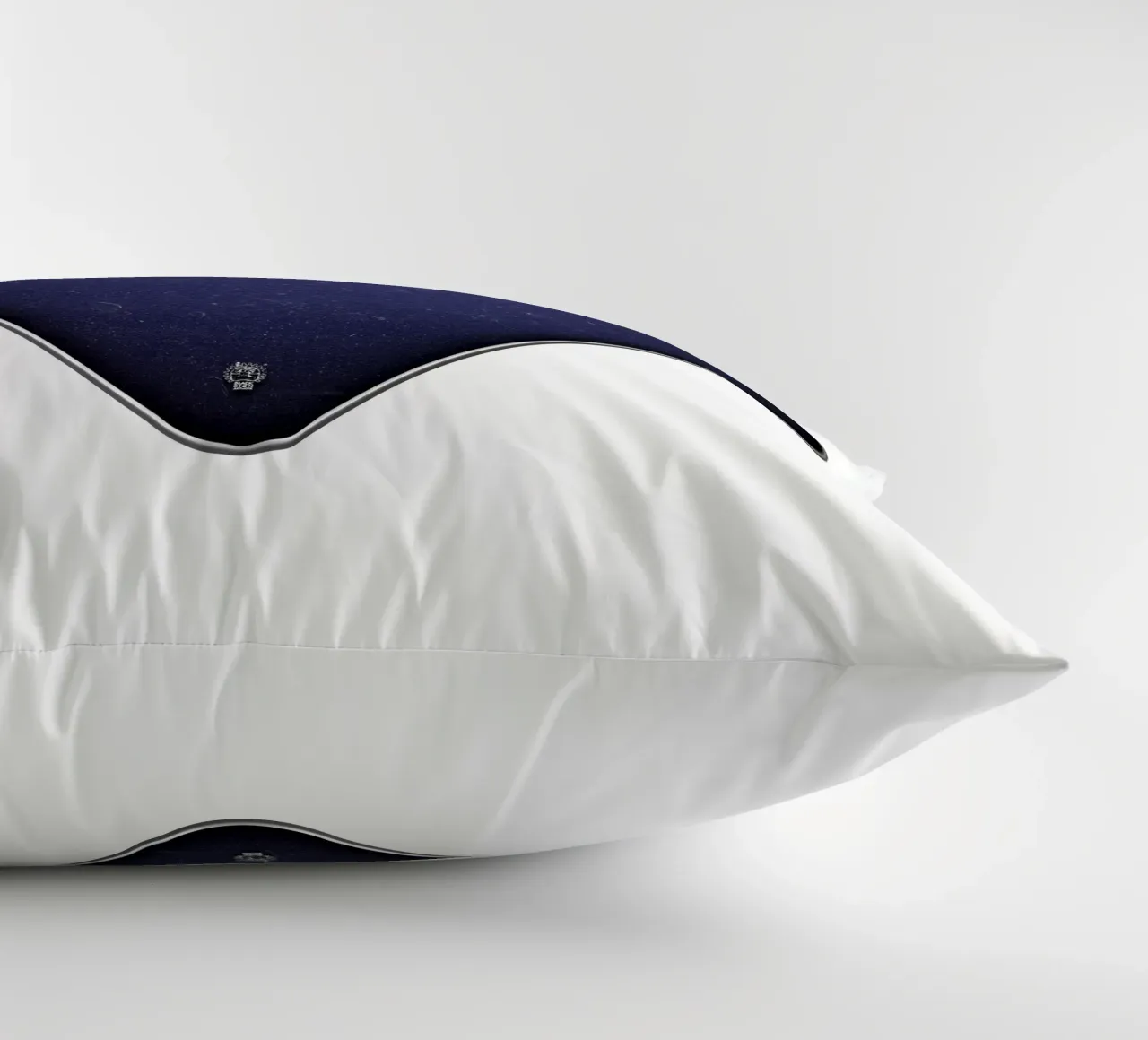 Prototyp - The First Hero cuscino da Black Sign Artwork