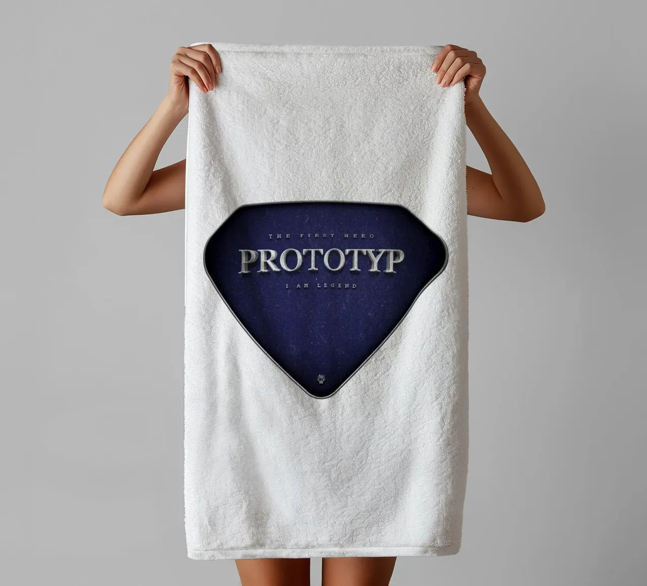 Prototyp - The First Hero asciugamano da bagno da Black Sign Artwork