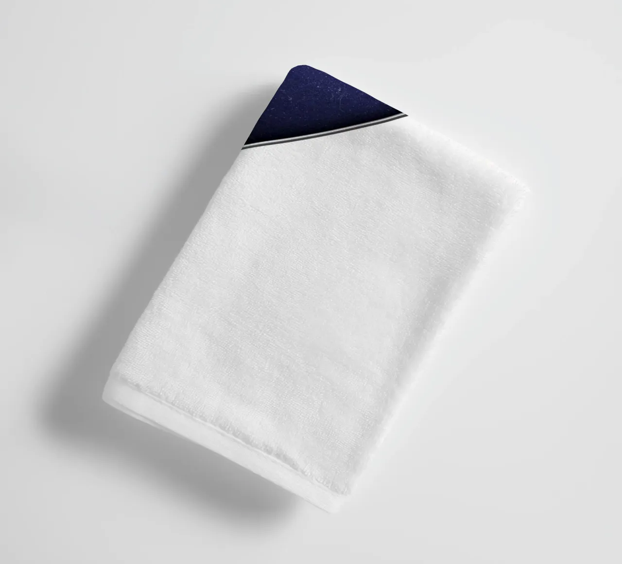 Prototyp - The First Hero asciugamano da bagno da Black Sign Artwork