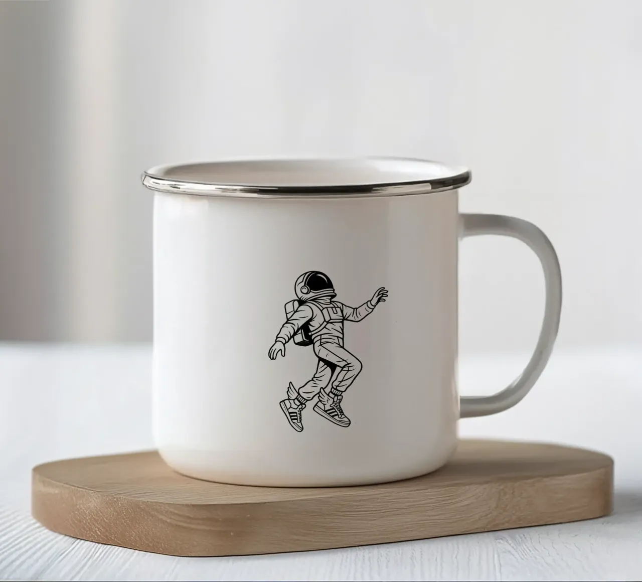 Space Kicks: Winged Astronaut Flight tazza in smalto da BadrBrand
