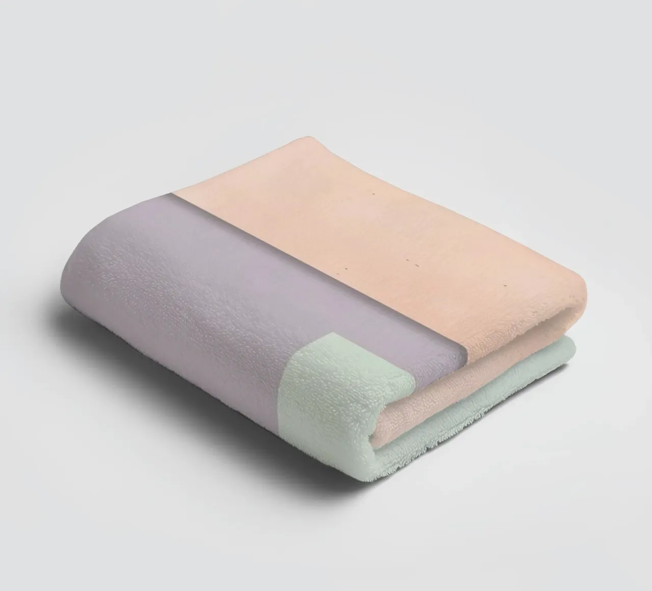 Fogli di carta rettangolari sovrapposti Verde lavanda pesca asciugamano da bagno da DesignDoodle