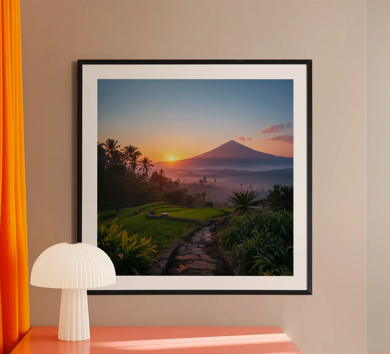 Terrazze di riso e montagna all'alba poster con telaio in legno da DesignDoodle