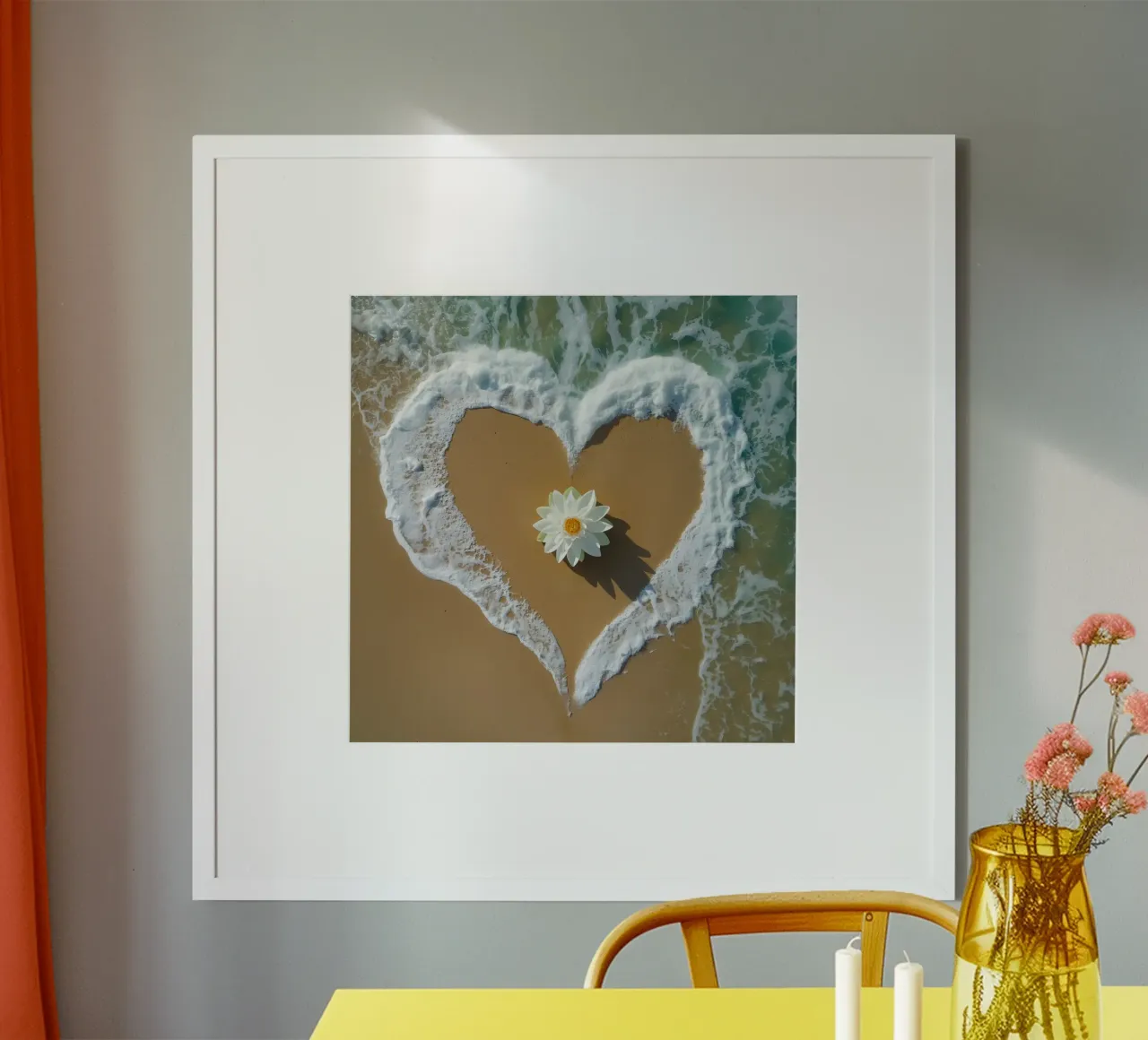 Cuore di sabbia Contorno di schiuma di mare e fiore di loto poster con telaio in plastica da DesignDoodle
