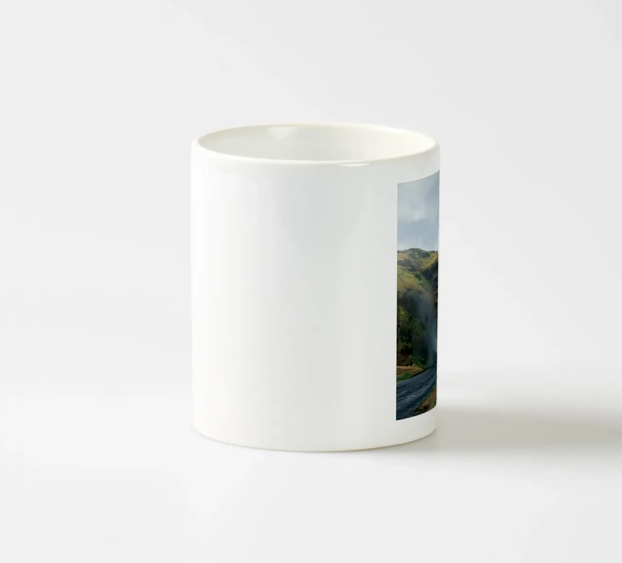 Cascata di acqua calda tazza in ceramica da DesignDoodle