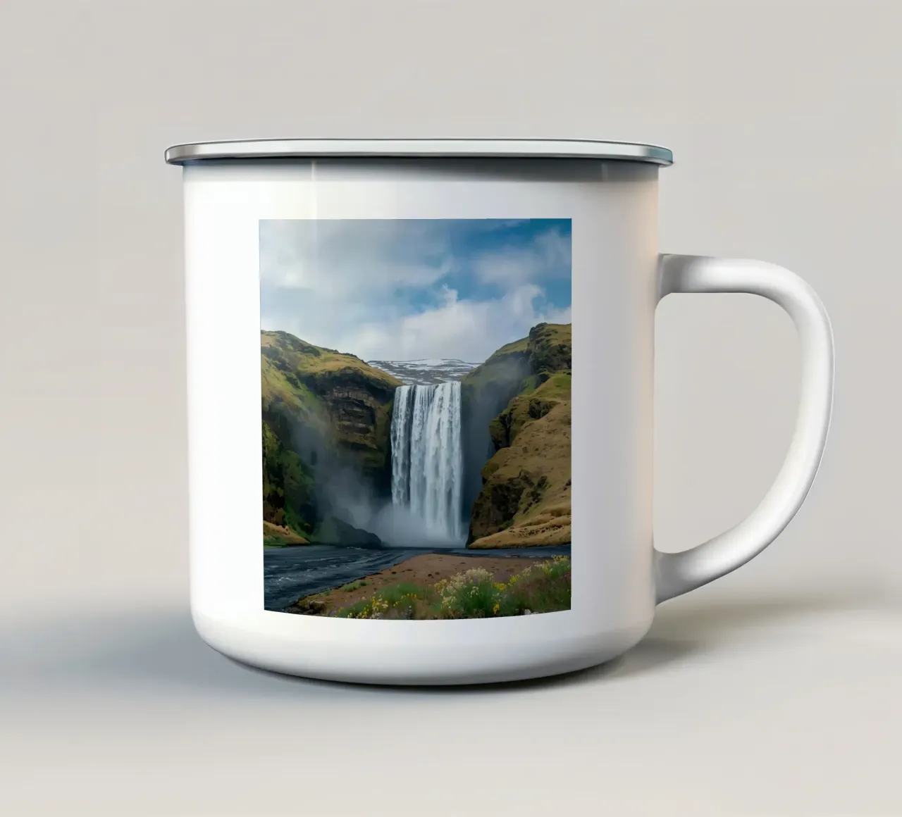 Cascata di acqua calda tazza in smalto da DesignDoodle