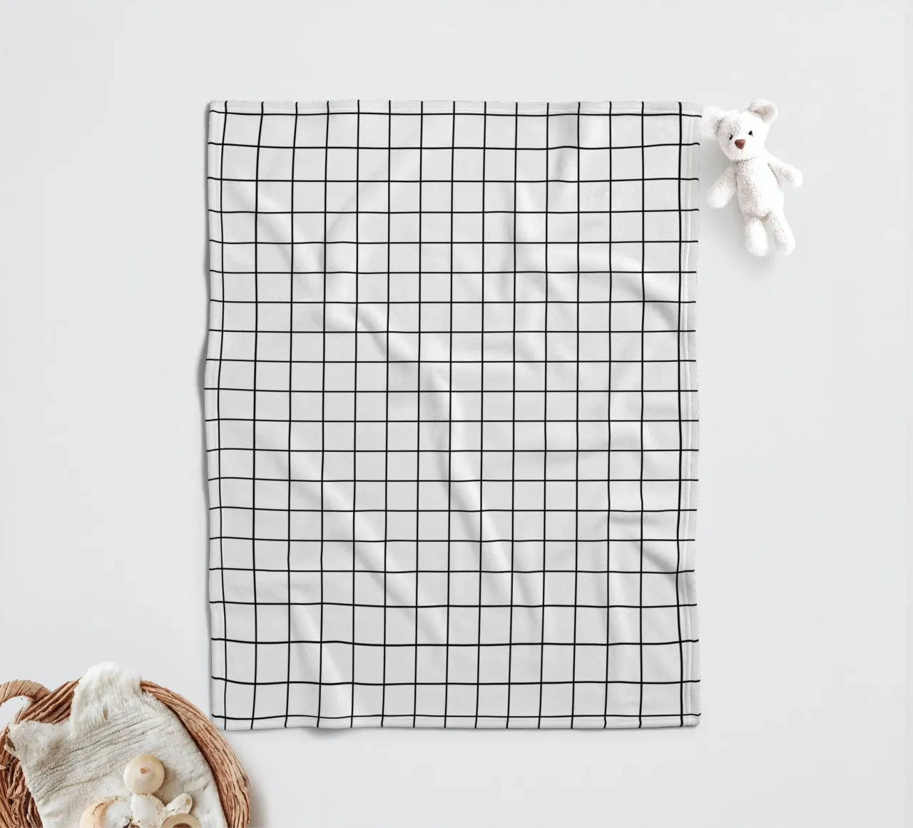 Minimal Classic Basic Grid | Schwarz auf Weiß Fleecedecke von Beauty in Simplicity