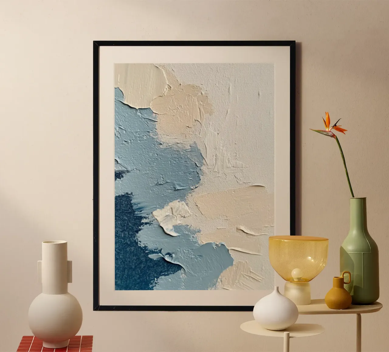 Texture in blu e crema poster con telaio in legno da Euphoria Theresa