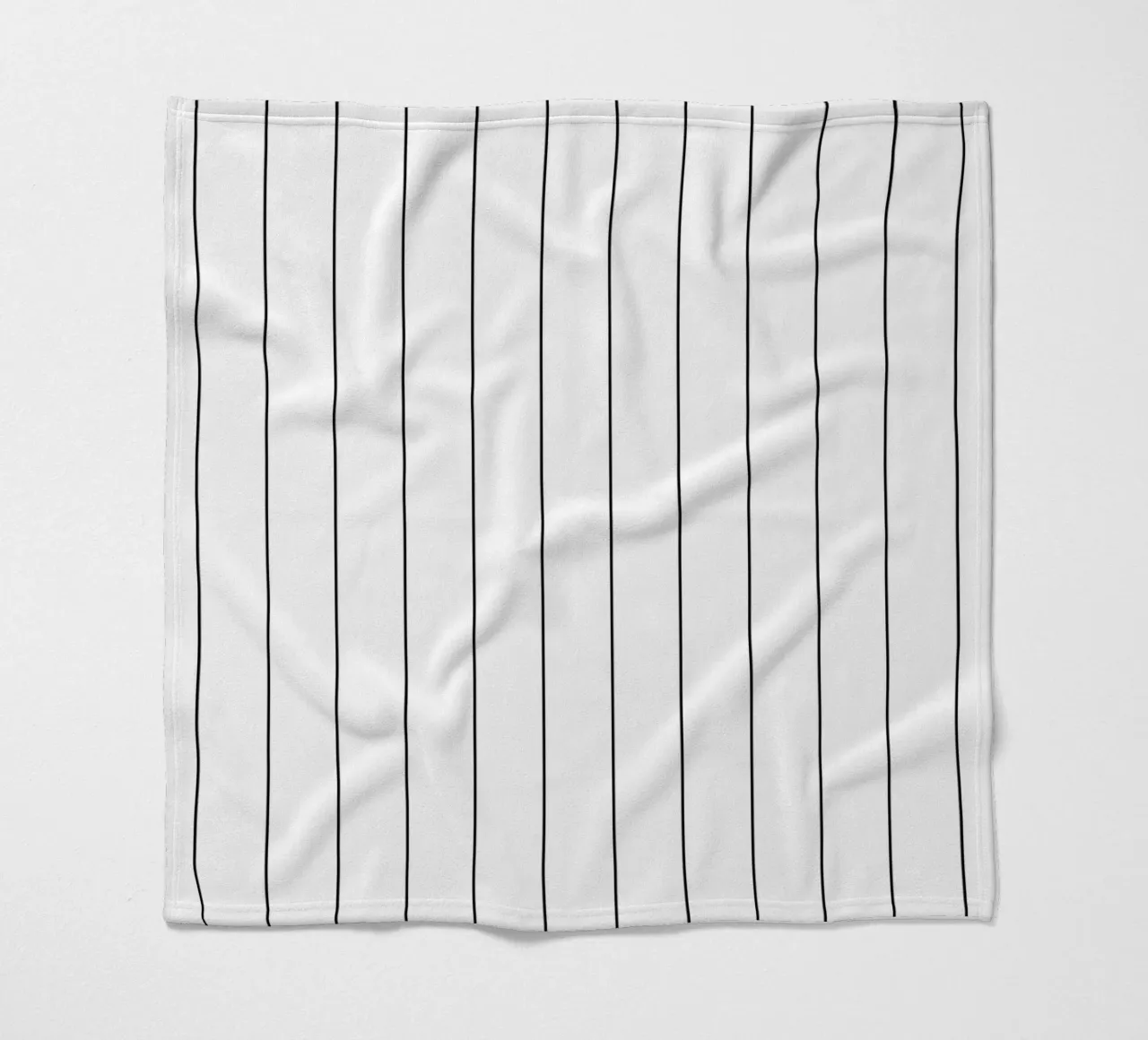 Minimal Basic Classic Stripes | Nero su bianco coperta in pile da Beauty in Simplicity