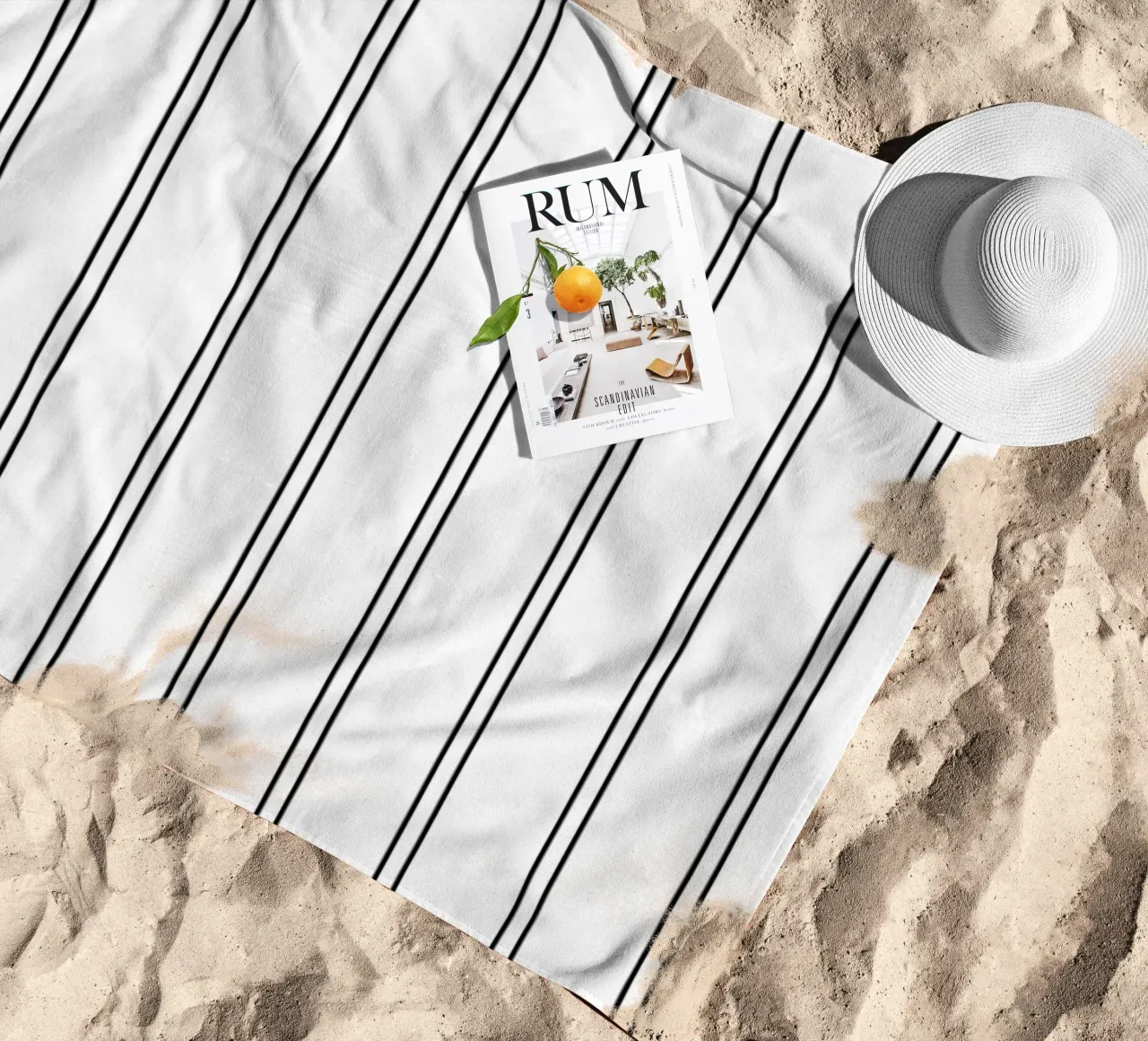 Minimal Basic Classic Doppie strisce nere su bianco telo mare da Beauty in Simplicity