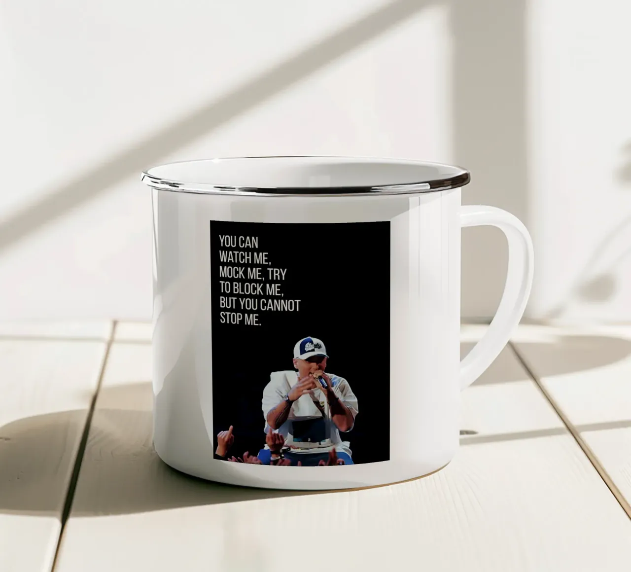 YOU CAN WATCH ME tazza in smalto da Type & Tape