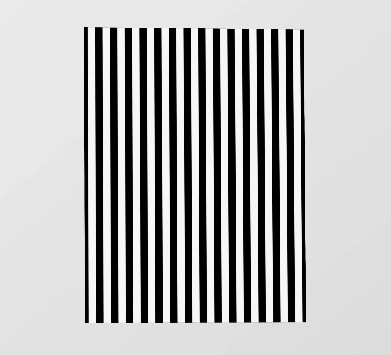 Minimal Basic Bold Stripes 1 | Nero su bianco pellicola backlit da Beauty in Simplicity