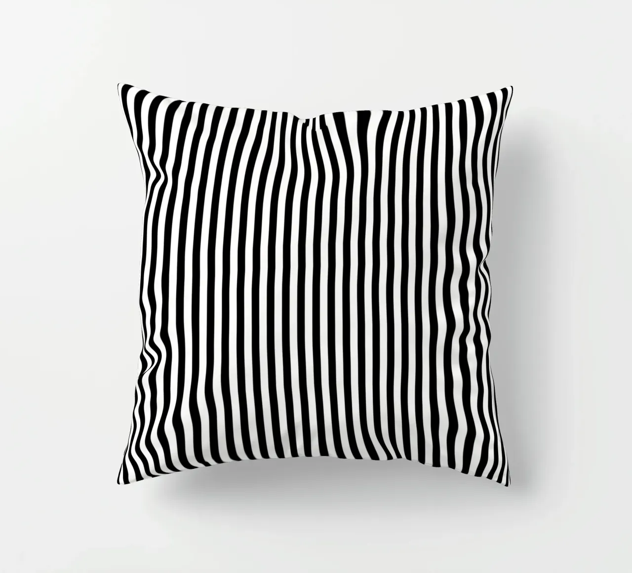 Minimal Basic Bold Stripes 2 | Nero su bianco cuscino da Beauty in Simplicity