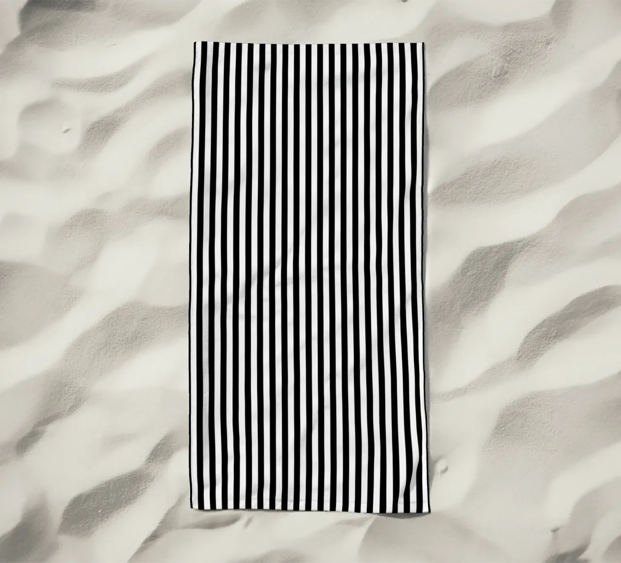 Minimal Basic Bold Stripes 2 | Nero su bianco telo mare da Beauty in Simplicity
