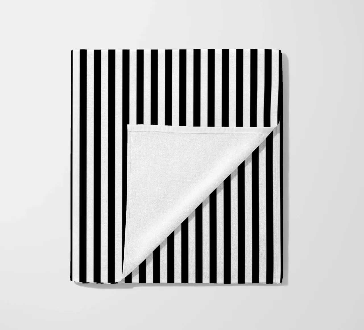 Minimal Basic Bold Stripes 2 | Nero su bianco telo mare da Beauty in Simplicity