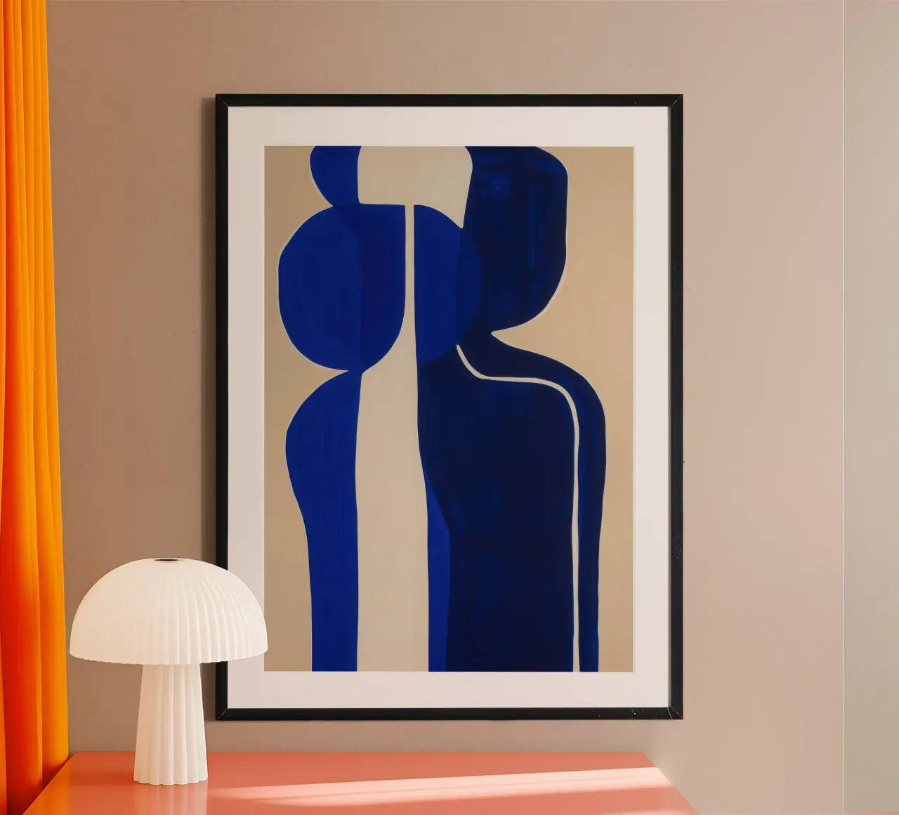 Due figure - Astratto in blu e beige poster con telaio in plastica da Euphoria Theresa
