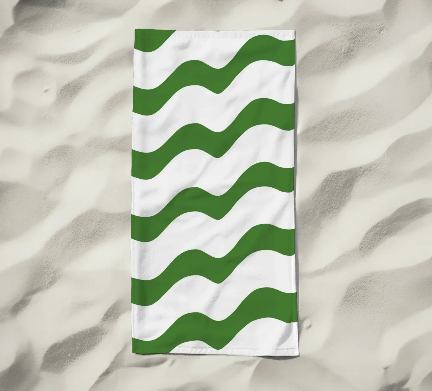 Wellenmuster 14 Strandtuch von Little Dean