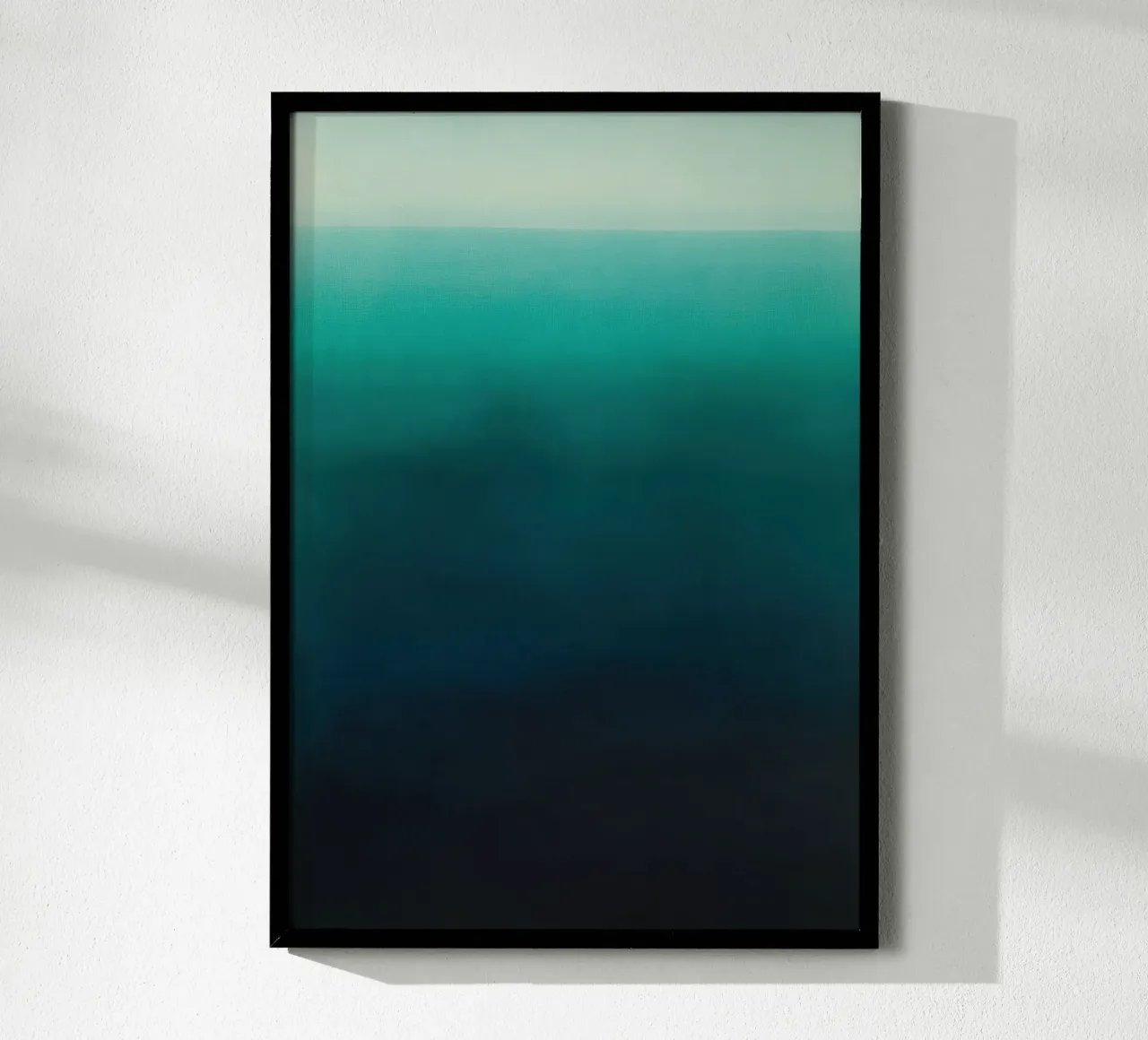 Minimalistisches Meer – Blau-Grün Farbverlauf Poster mit Kunststoffrahmen von Euphoria Theresa