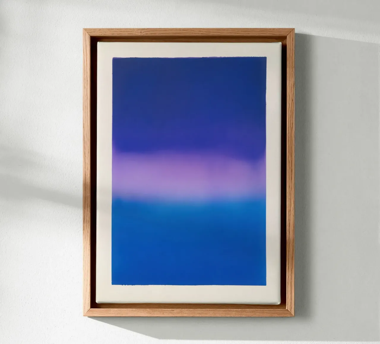 Blauw-paars kleurverloop - Risograafdruk canvas met Baklijst van Euphoria Theresa