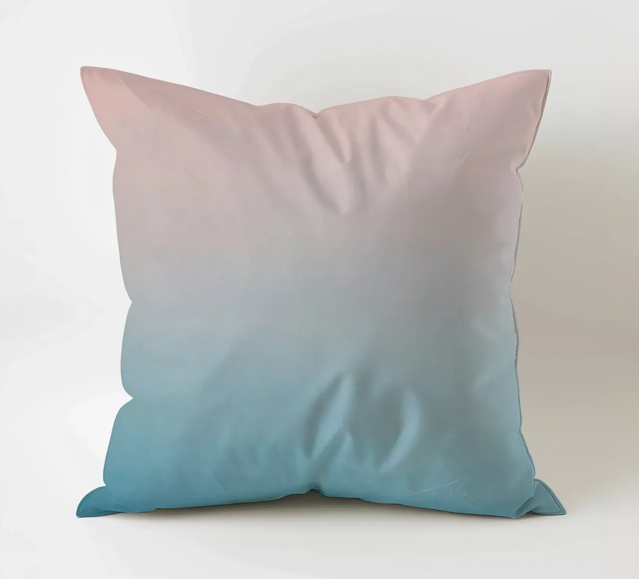 Gradiente di colori pastello - Mare calmo all'alba cuscino da Euphoria Theresa