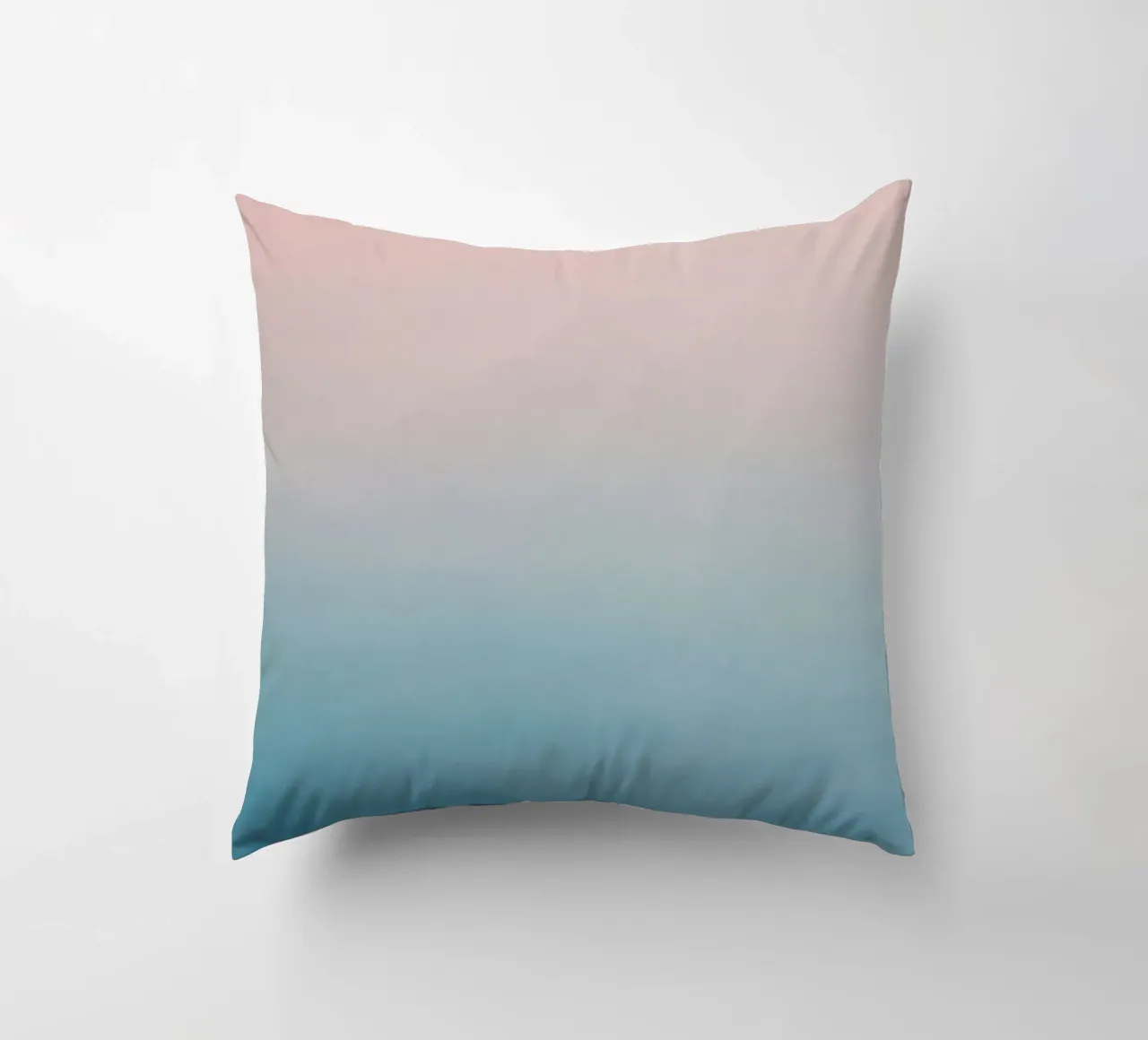 Gradiente di colori pastello - Mare calmo all'alba cuscino da Euphoria Theresa