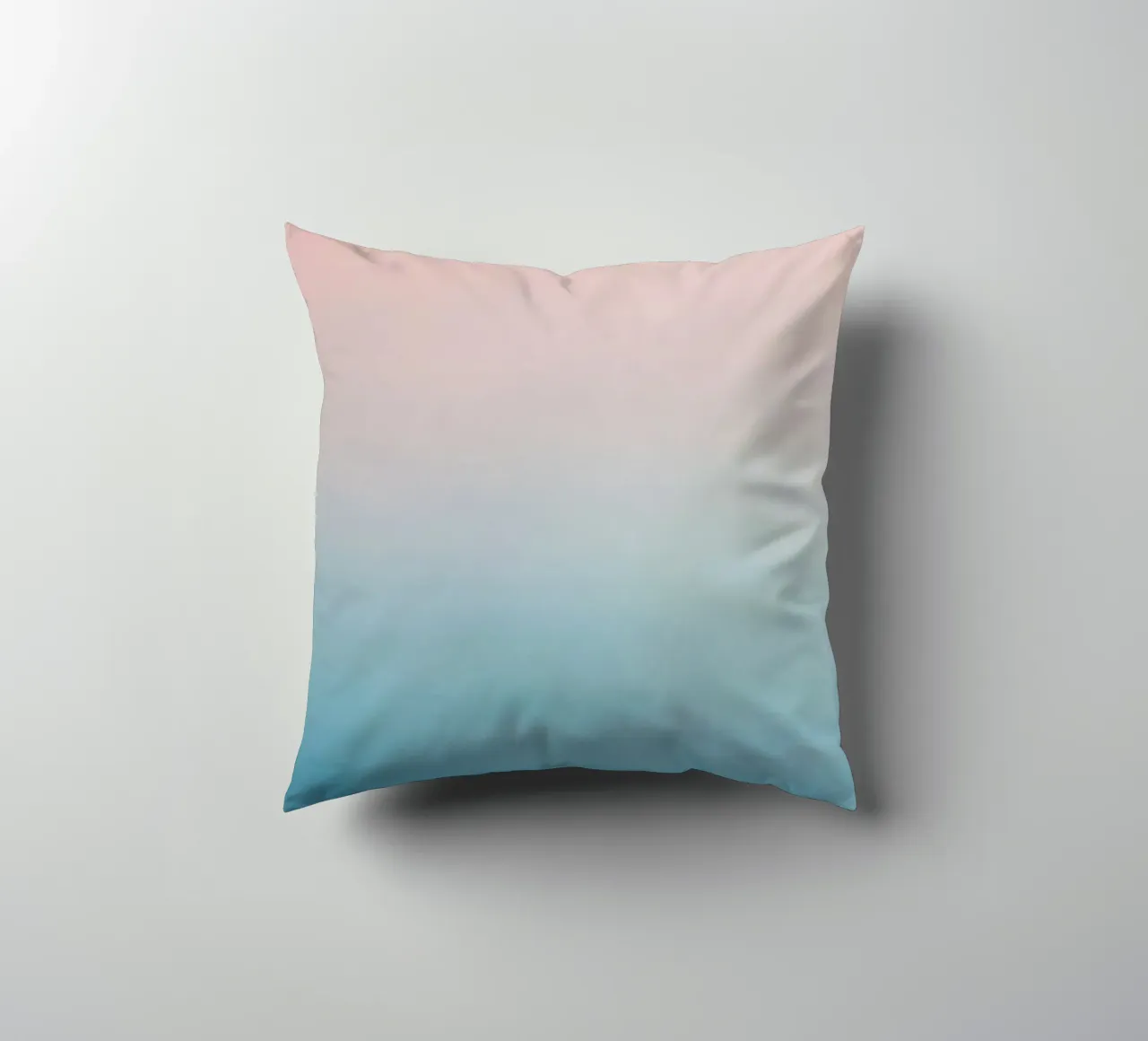 Gradiente di colori pastello - Mare calmo all'alba cuscino da Euphoria Theresa