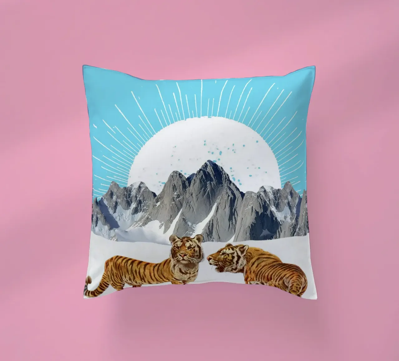 Tigers in the Snow cuscino da MsGonzalez