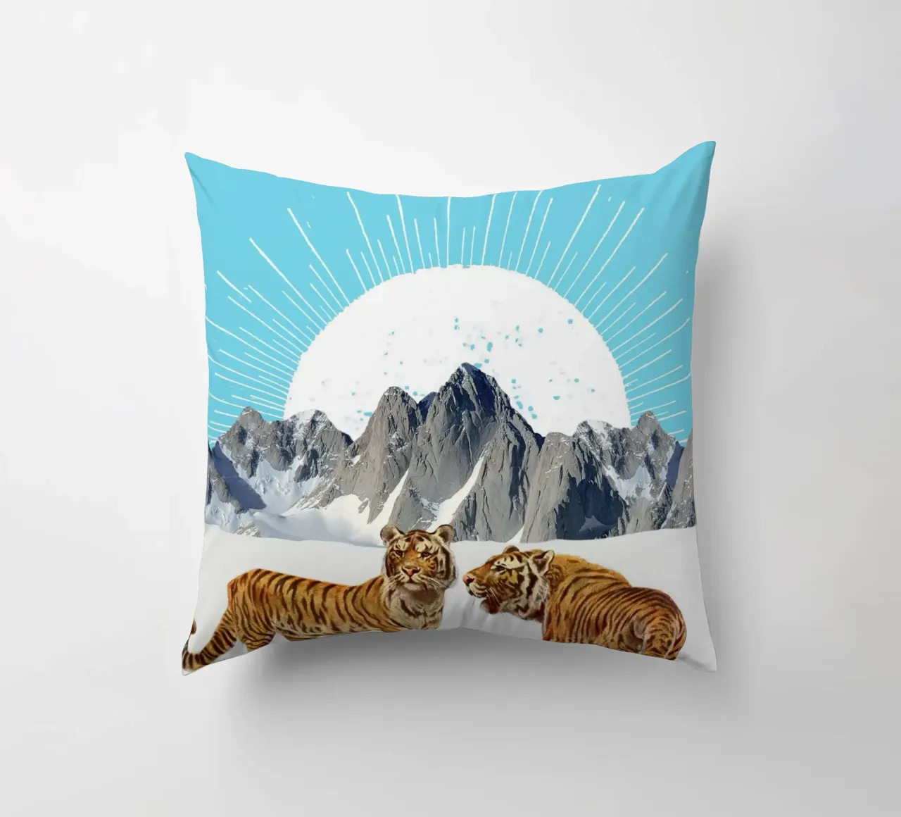 Tigers in the Snow cuscino da MsGonzalez