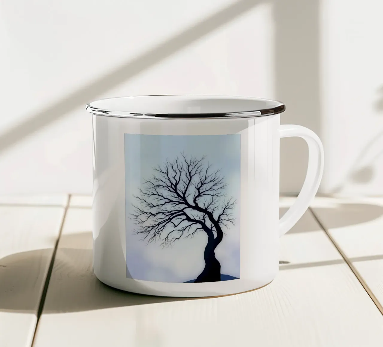 Sussurri d'inverno: Una silhouette di struggente bellezza tazza in smalto da Artistic-shop