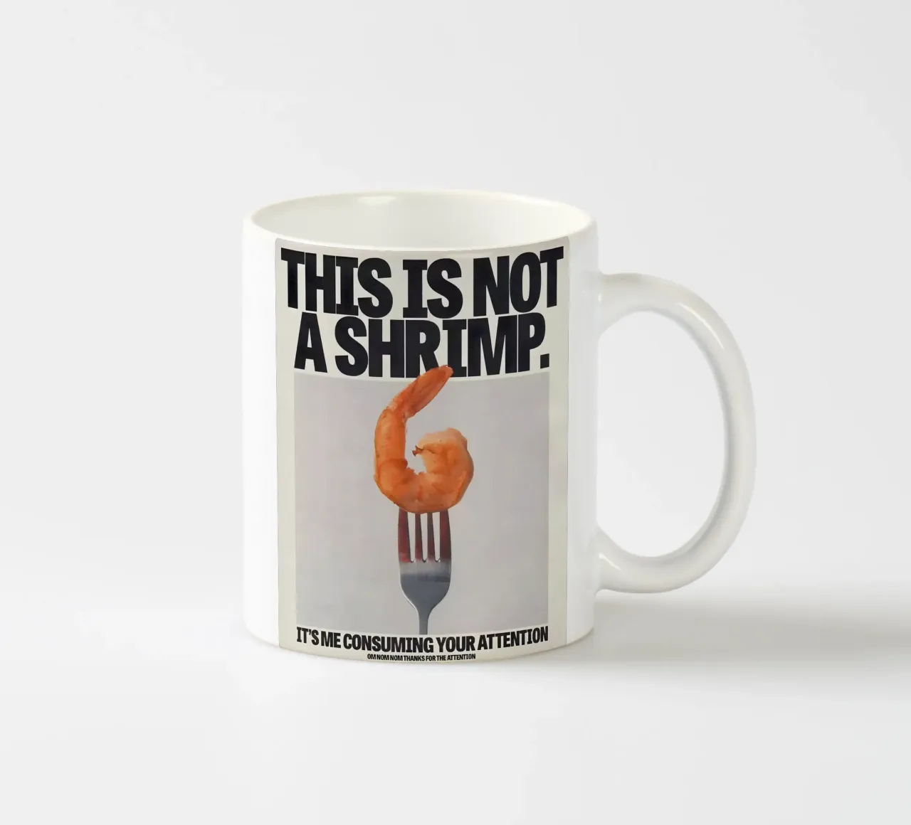 "THIS NOT A SHRIMP" tazza in ceramica da Type & Tape