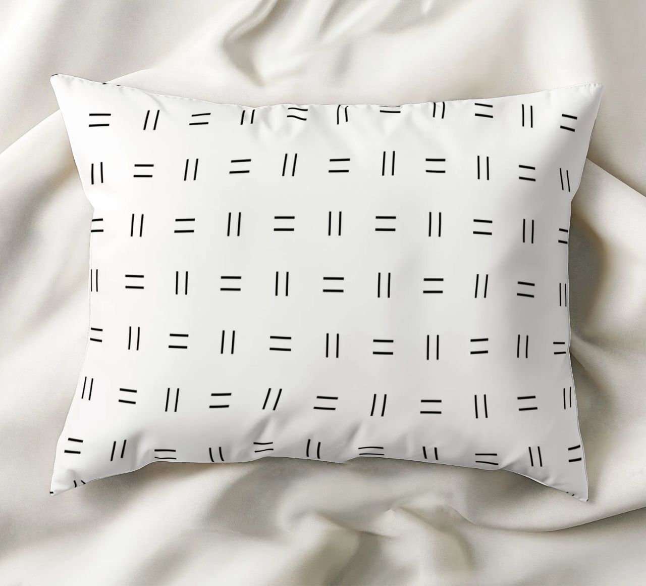 Linee doppie minimaliste scandivano | Nero su bianco cuscino da Beauty in Simplicity