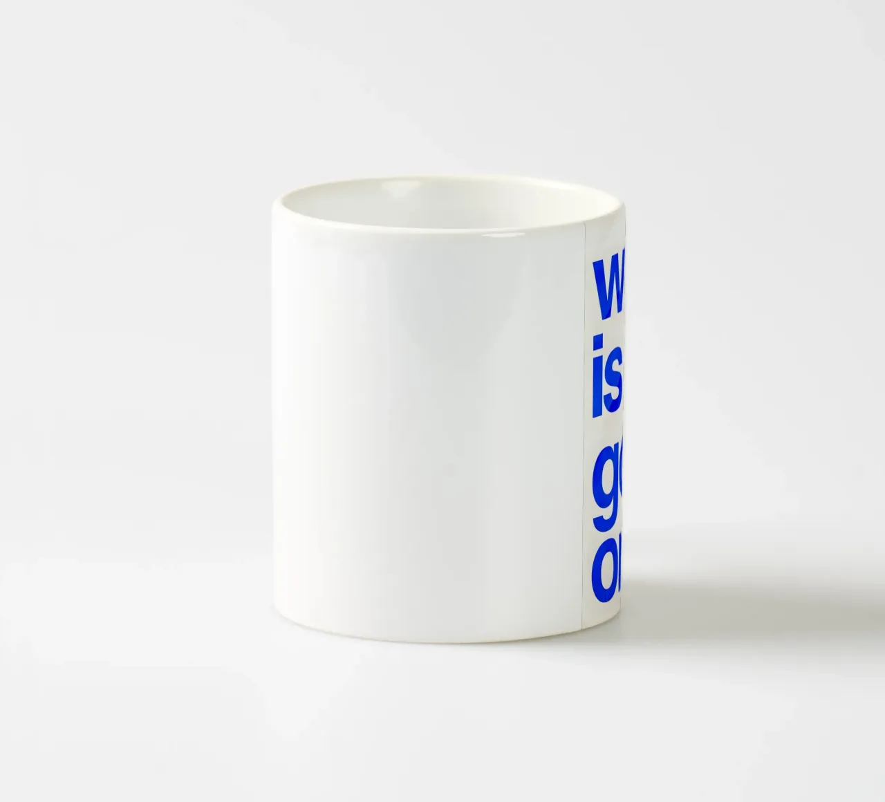 "what is going on?" tazza in ceramica da Type & Tape