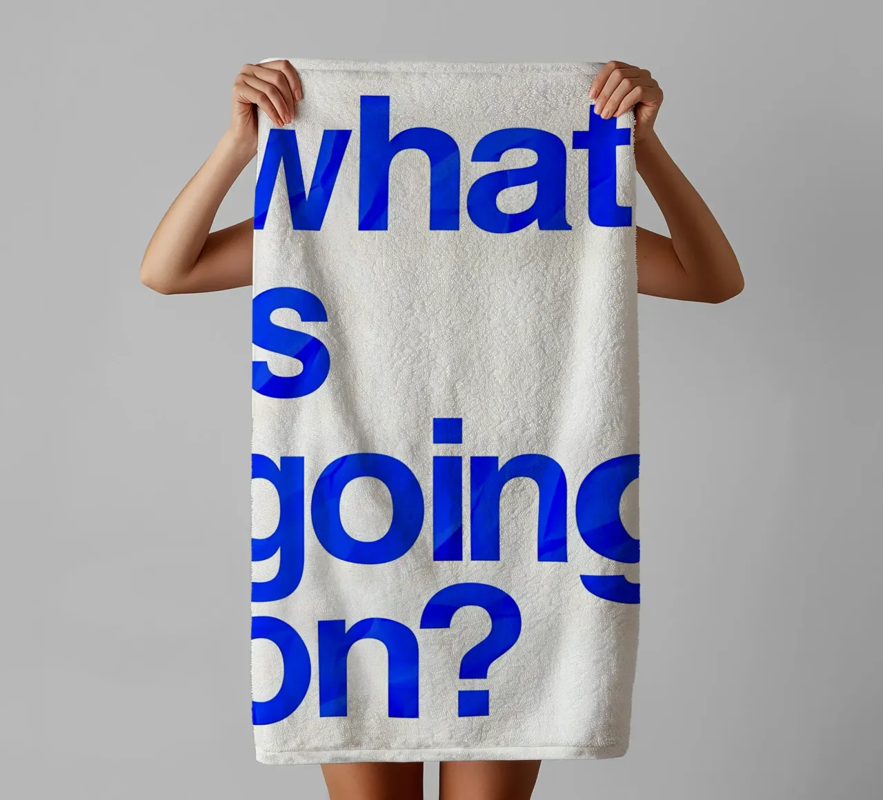 "what is going on?" asciugamano da bagno da Type & Tape