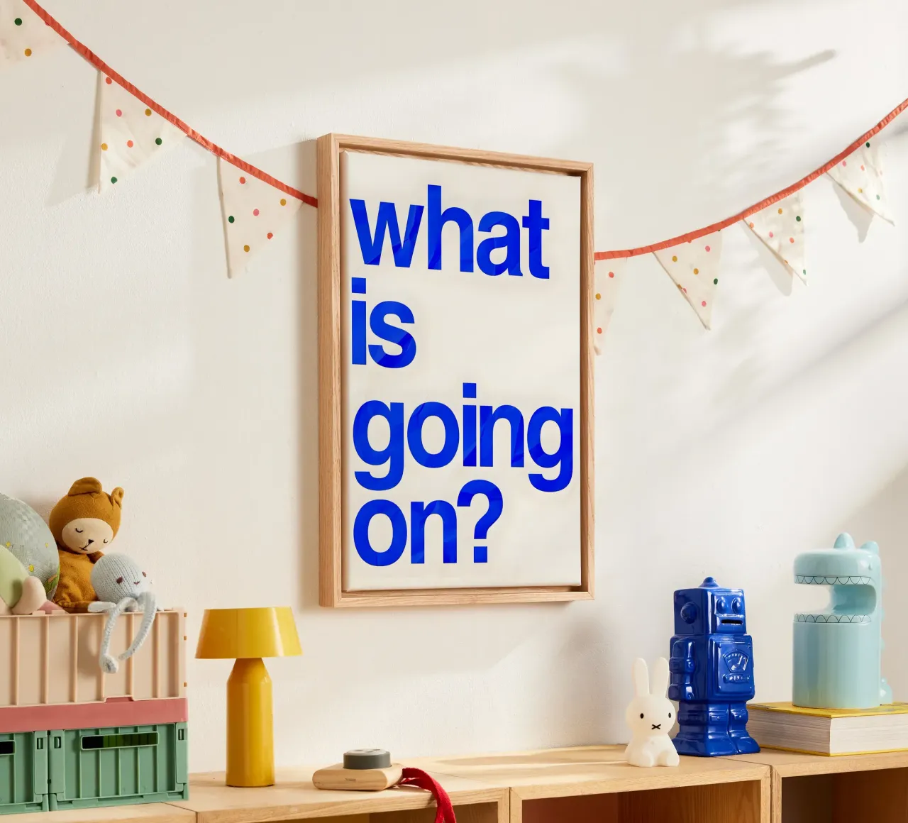 "what is going on?" canvas met Baklijst van Type & Tape