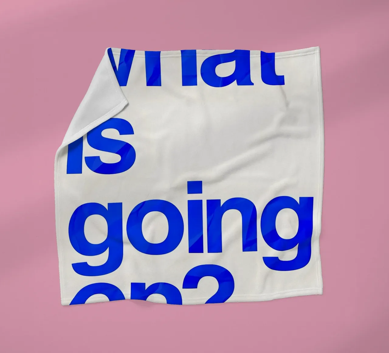 "what is going on?" coperta in pile da Type & Tape