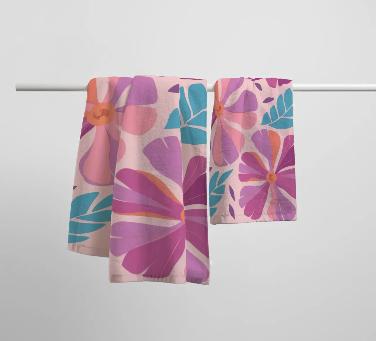 Pastel Petal Pattern asciugamano da bagno da Nova Glaze