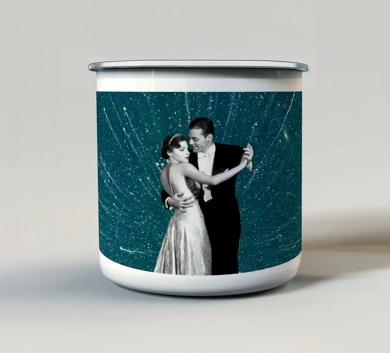Infinite Dance tazza in smalto da MsGonzalez