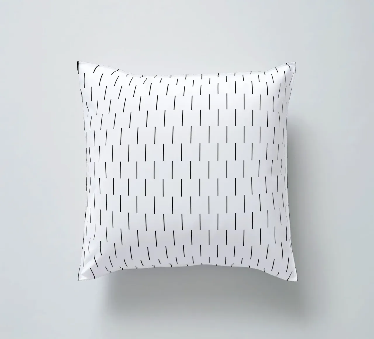 Linee minimaliste scandinave chic | Nero su bianco cuscino da Beauty in Simplicity