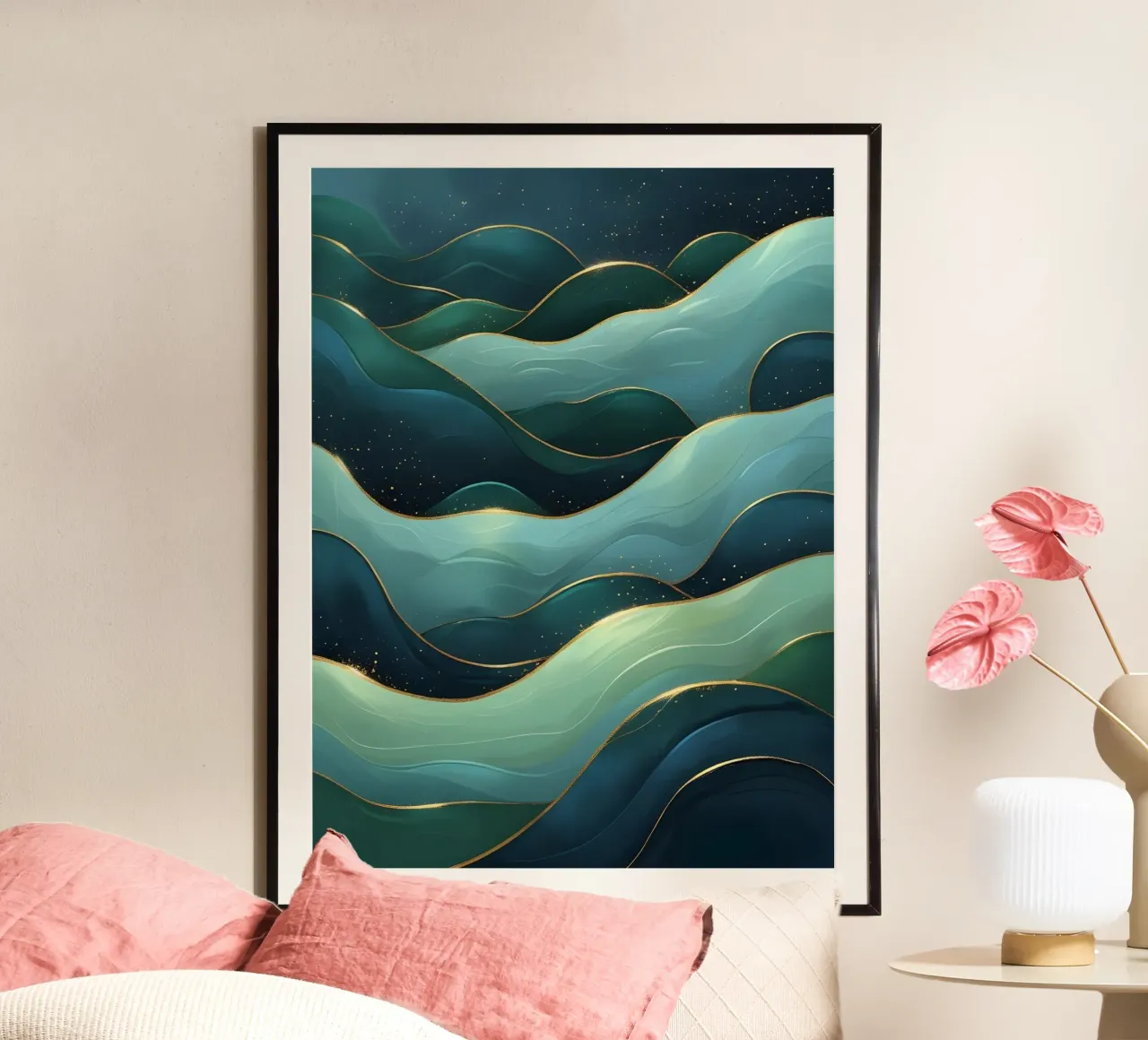 Vagues royales de couleur sarcelle et émeraude avec des accents dorés : Une abstraction poster de Artistic-shop