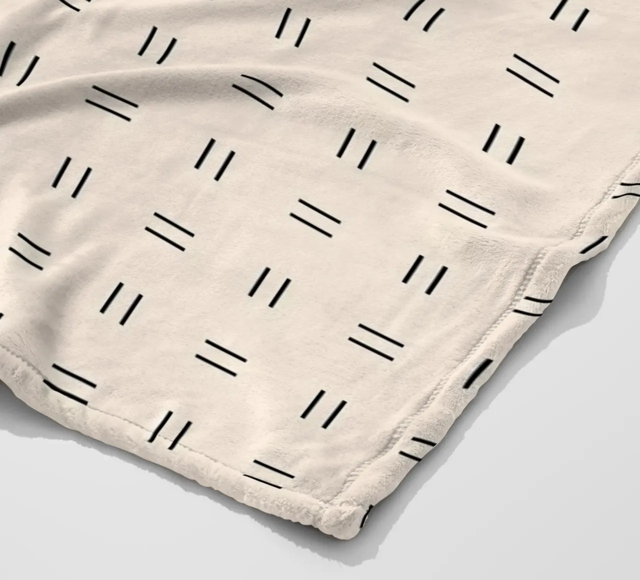Linee doppie minimal-scandinave | Nero su avorio coperta in pile da Beauty in Simplicity