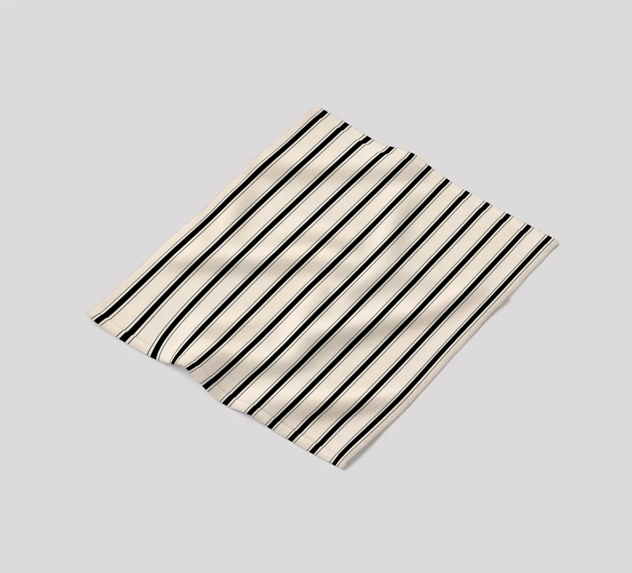 Minimal Farmhouse Linee miste 2 | Nero su avorio coperta in pile da Beauty in Simplicity