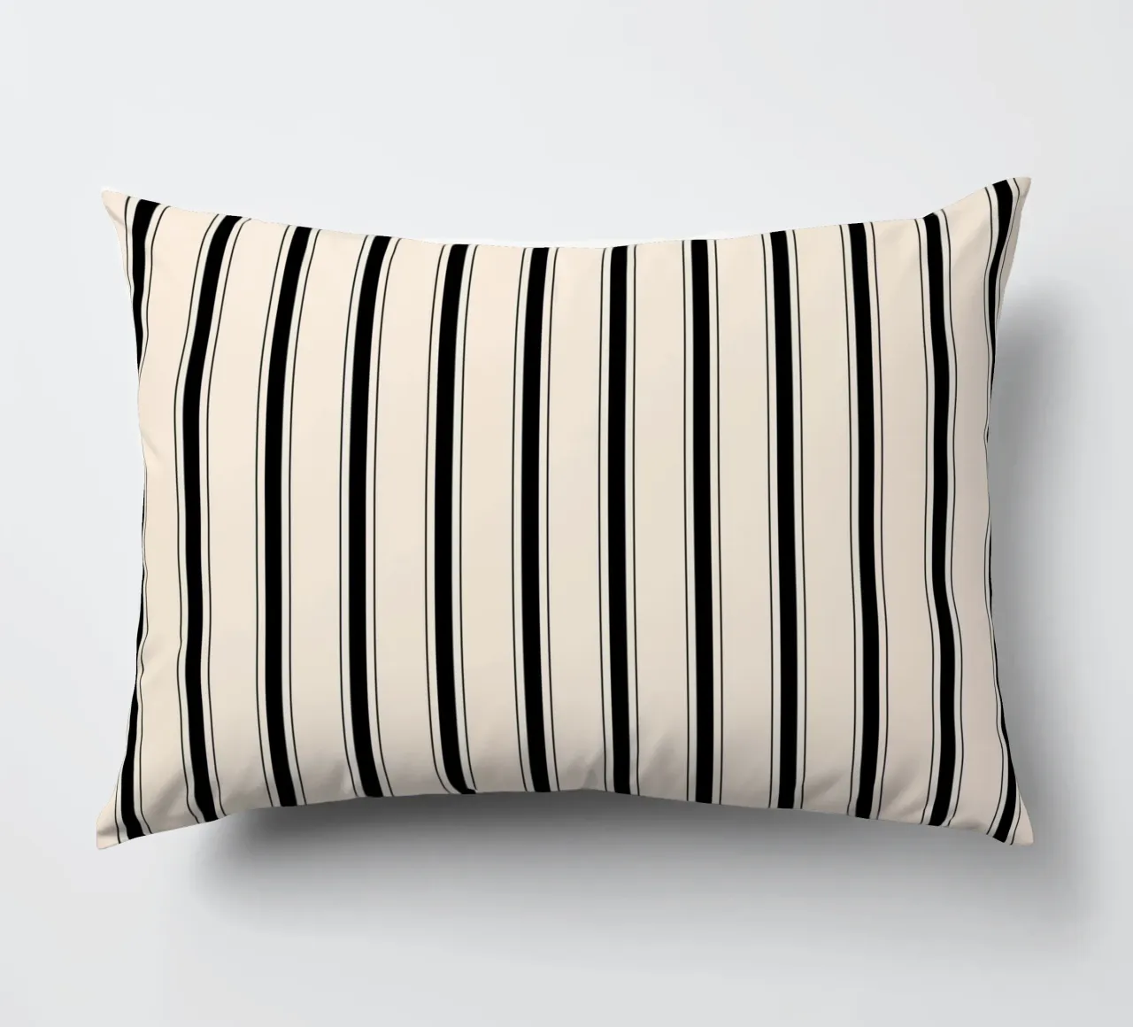 Minimal Farmhouse Linee miste 2 | Nero su avorio cuscino da Beauty in Simplicity